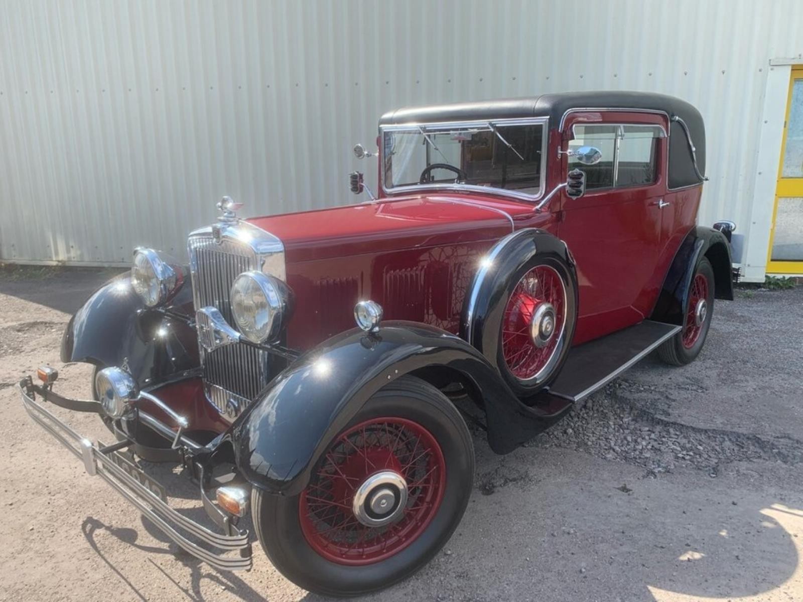 1933 Morris Isis 17.7hp Coupé Registration number MU 6842 Chassis number 6027 Engine number - Image 3 of 44