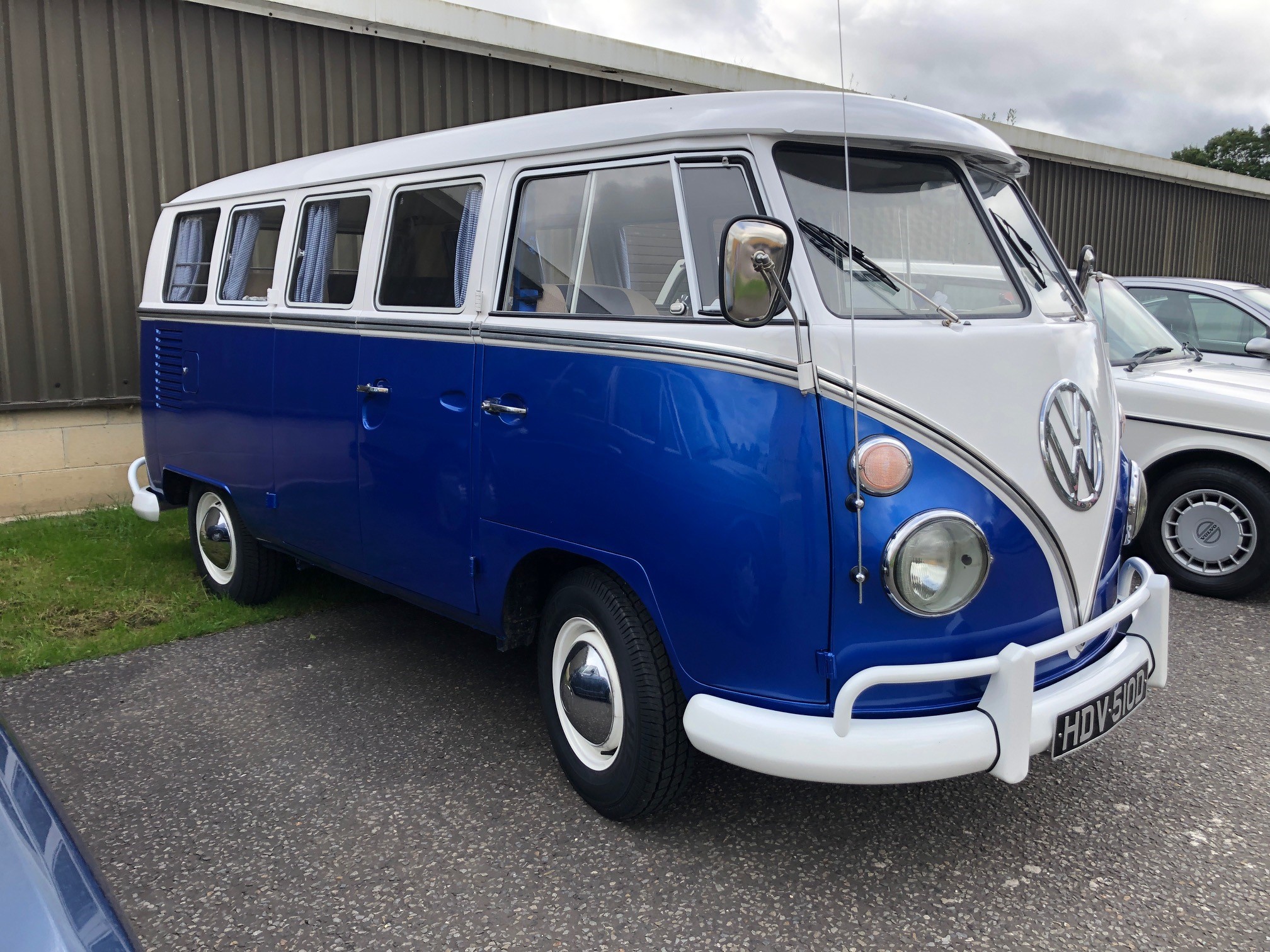 1966 VW 13 Window Deluxe Splitscreen Campervan - Image 13 of 15