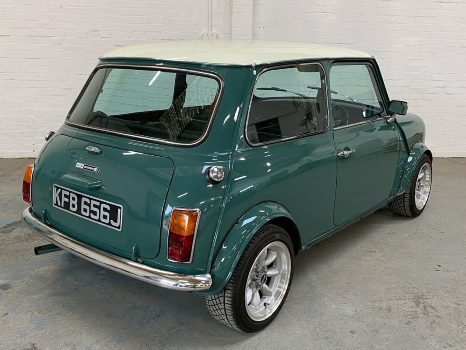 1971 Mini Cooper S Recreation Registration number KFB 656J Green with a white roof Black interior - Image 3 of 23