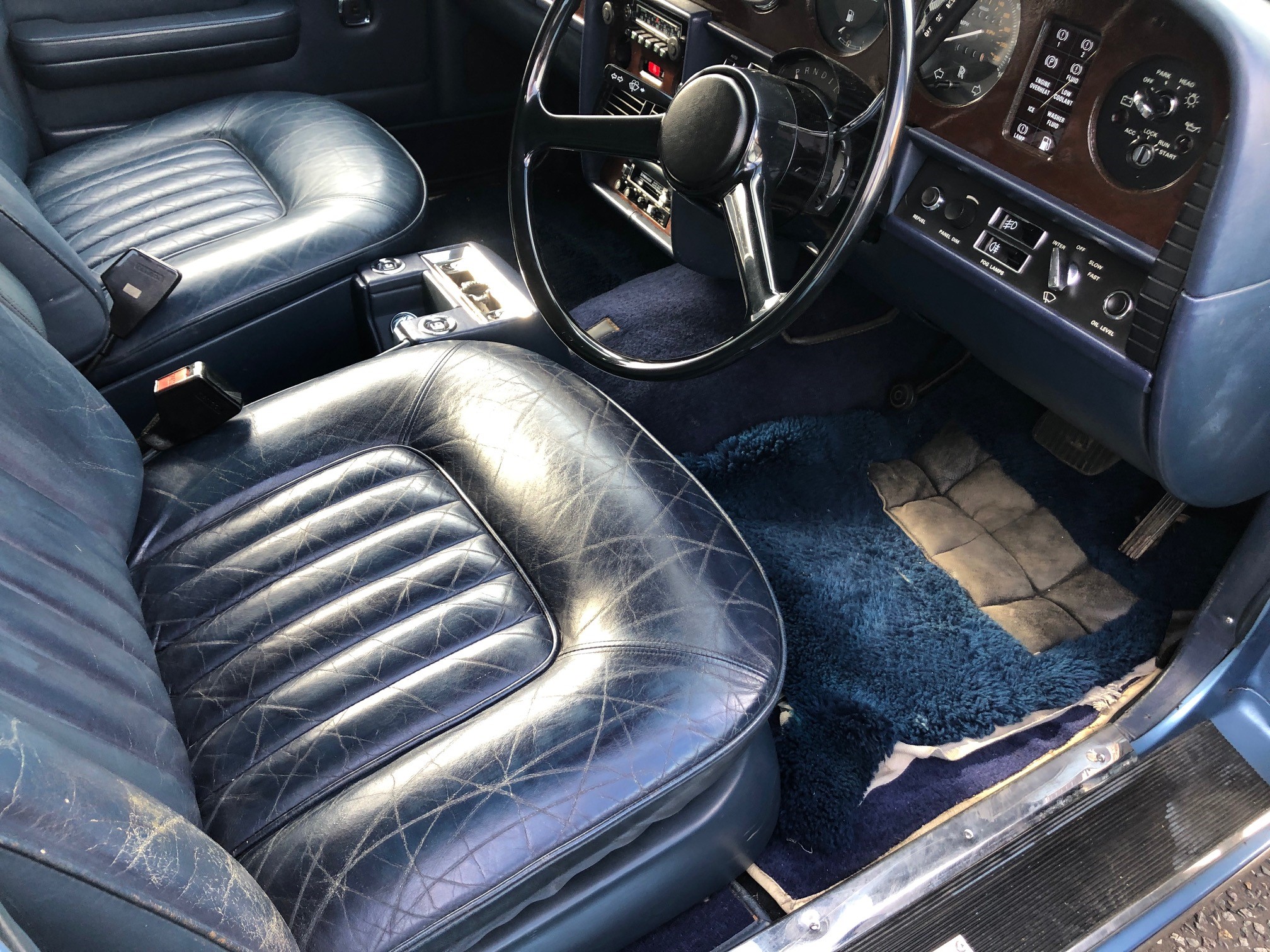 1981 Rolls-Royce Silver Spirit Registration number KYK 971X V5C MOT expires 18th October 2021 - Image 4 of 42