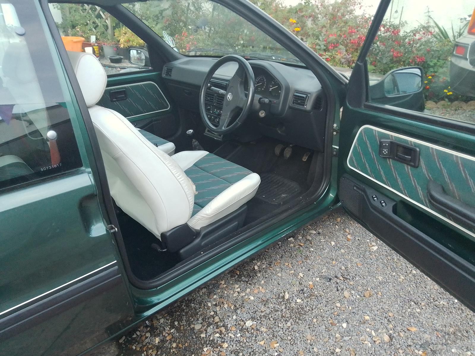 1994 Peugeot 106 Roland Garros Registration number L937 WHY Roland Garros green with half leather - Image 9 of 17