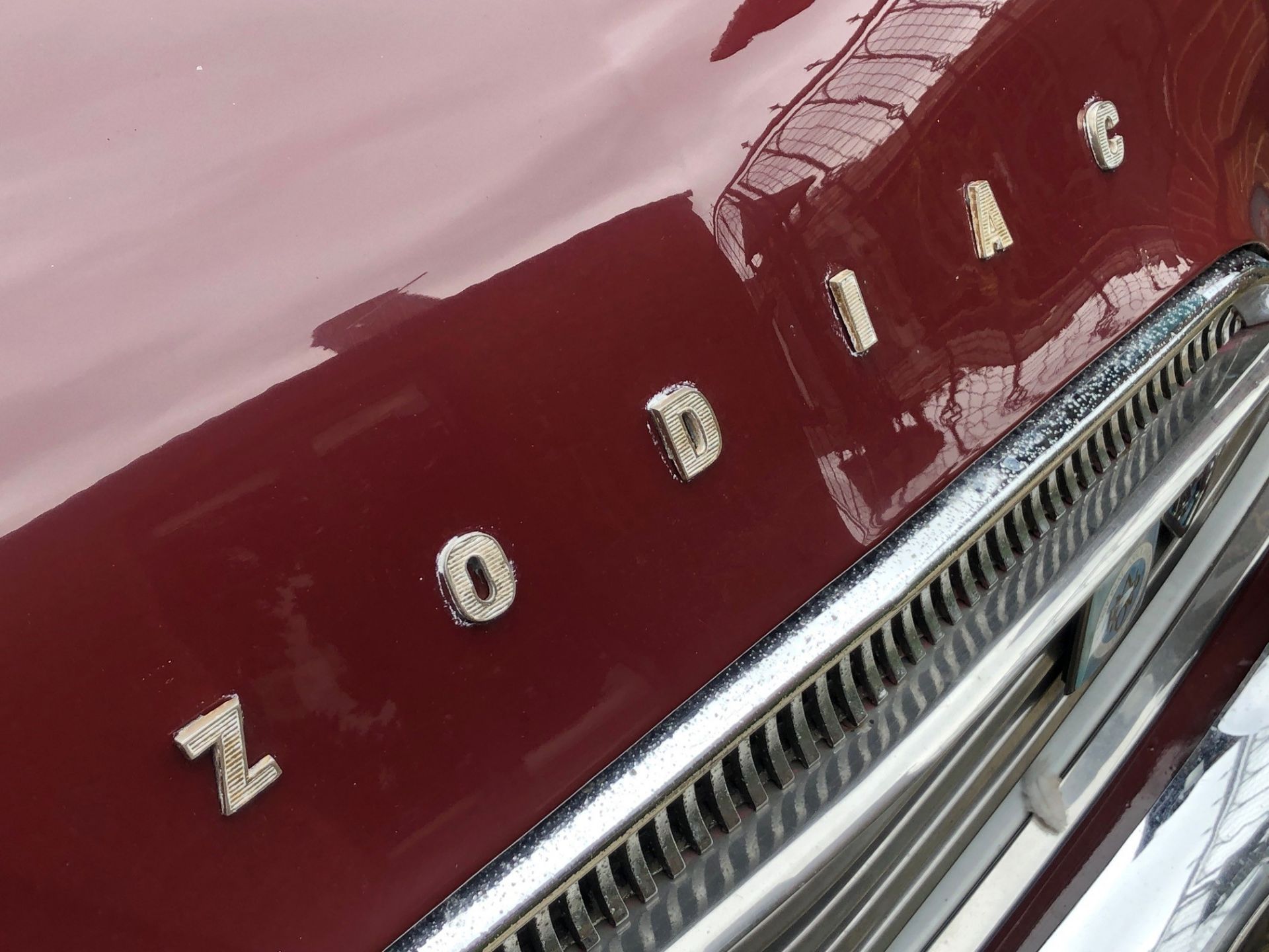 1960 Ford Zodiac Registration number OSV 679 Chassis number 206E306134 Maroon over grey Vinyl and - Image 3 of 70