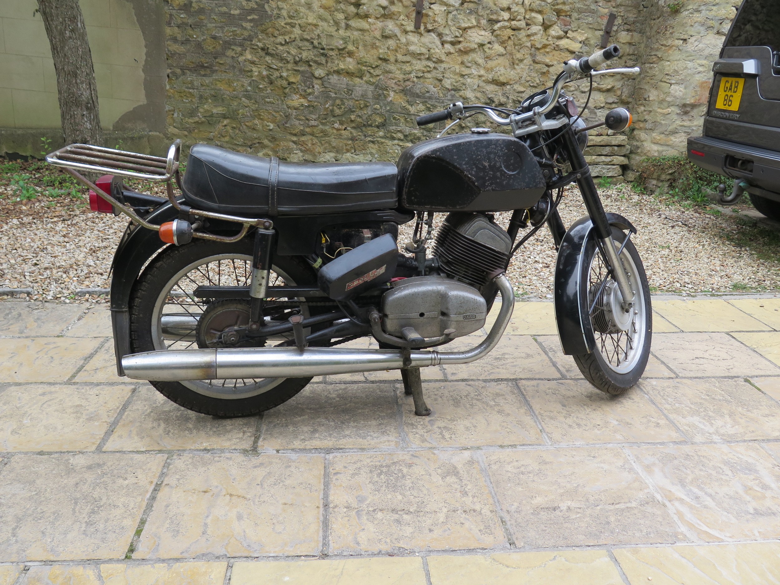 1976 CZ 250 Being sold without reserve Registration number PKM 669R Frame number 001374 Engine