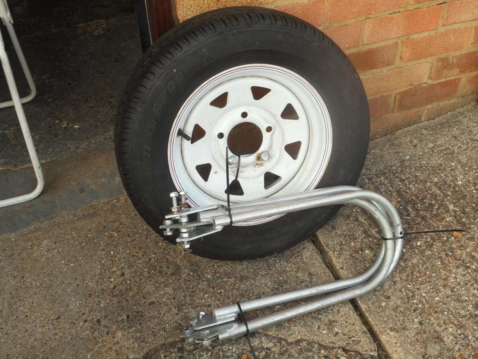 Factory built Paxton three bike galvanised coated steel trailer, fitted with jockey wheel for better - Image 3 of 5