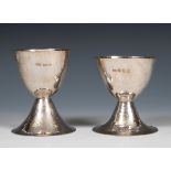 A Britannia standard silver hand drawn goblet, makers mark RDA, London 1974, 10 cm high and