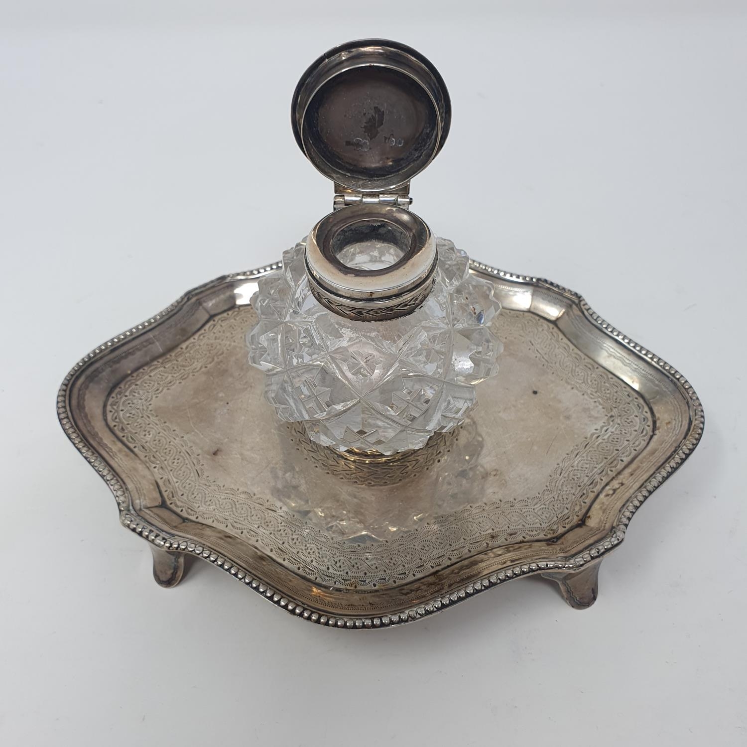 An early 19th century silver inkstand, glass a inkwell, London 1832 Overall condition good, some - Image 4 of 5