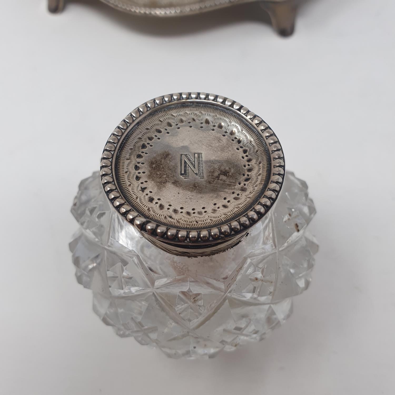 An early 19th century silver inkstand, glass a inkwell, London 1832 Overall condition good, some - Image 3 of 5