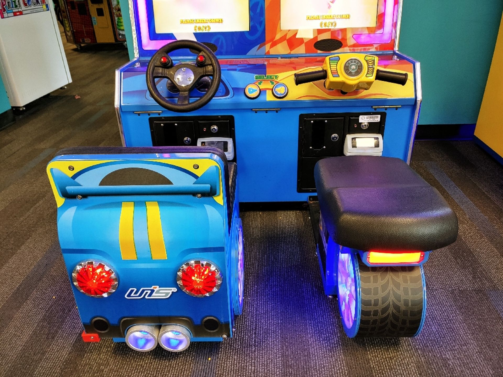 DUO DRIVE 2 PLAYER RACE ARCADE GAME - Image 4 of 5