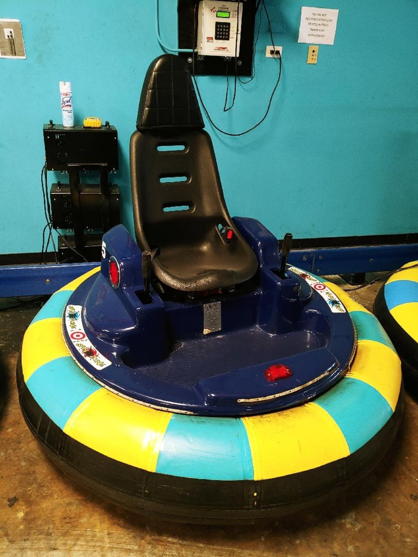 AMUSEMENT PRODUCTS LLC SPIN ZONE BUMPER CARS DESIGNED FOR AGES FIVE YEARS AND OLDER TO DRIVE, A PAS - Image 11 of 30