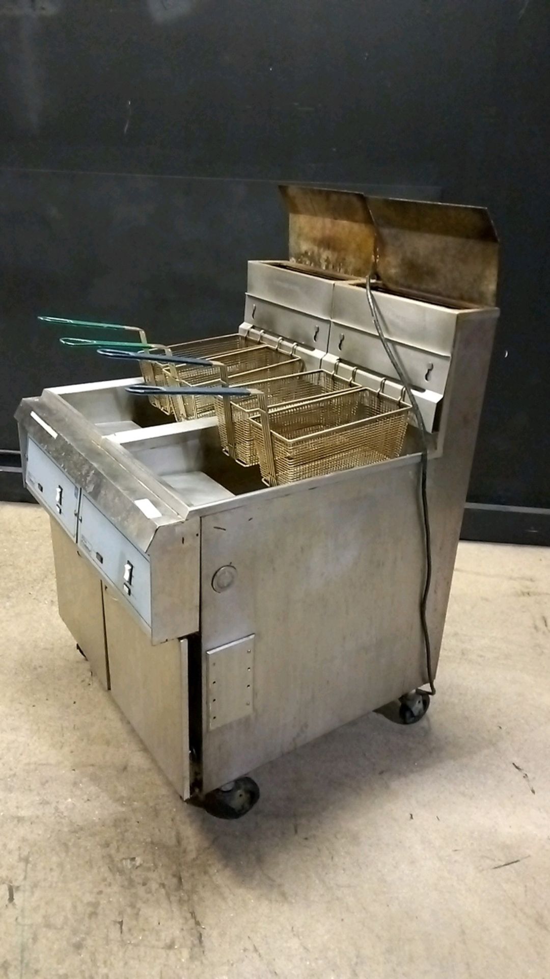 PITCO FRIALATOR DUAL STATION DEEP FRYER - Image 3 of 3