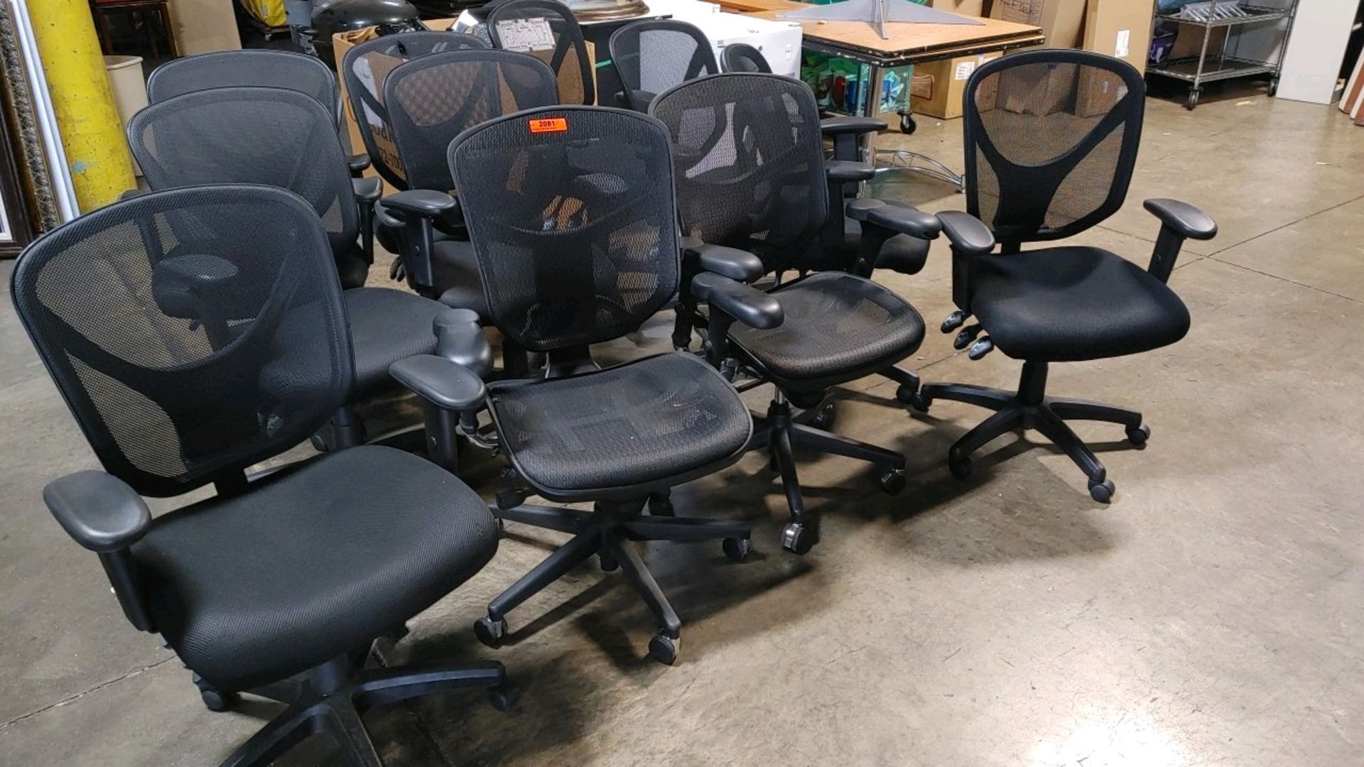 VARIOUS TASK OFFICE CHAIRS ON WHEELS QTY: 11, LOCATED: 3821 N. FRATNEY STREET MILWAUKEE, WI 53212