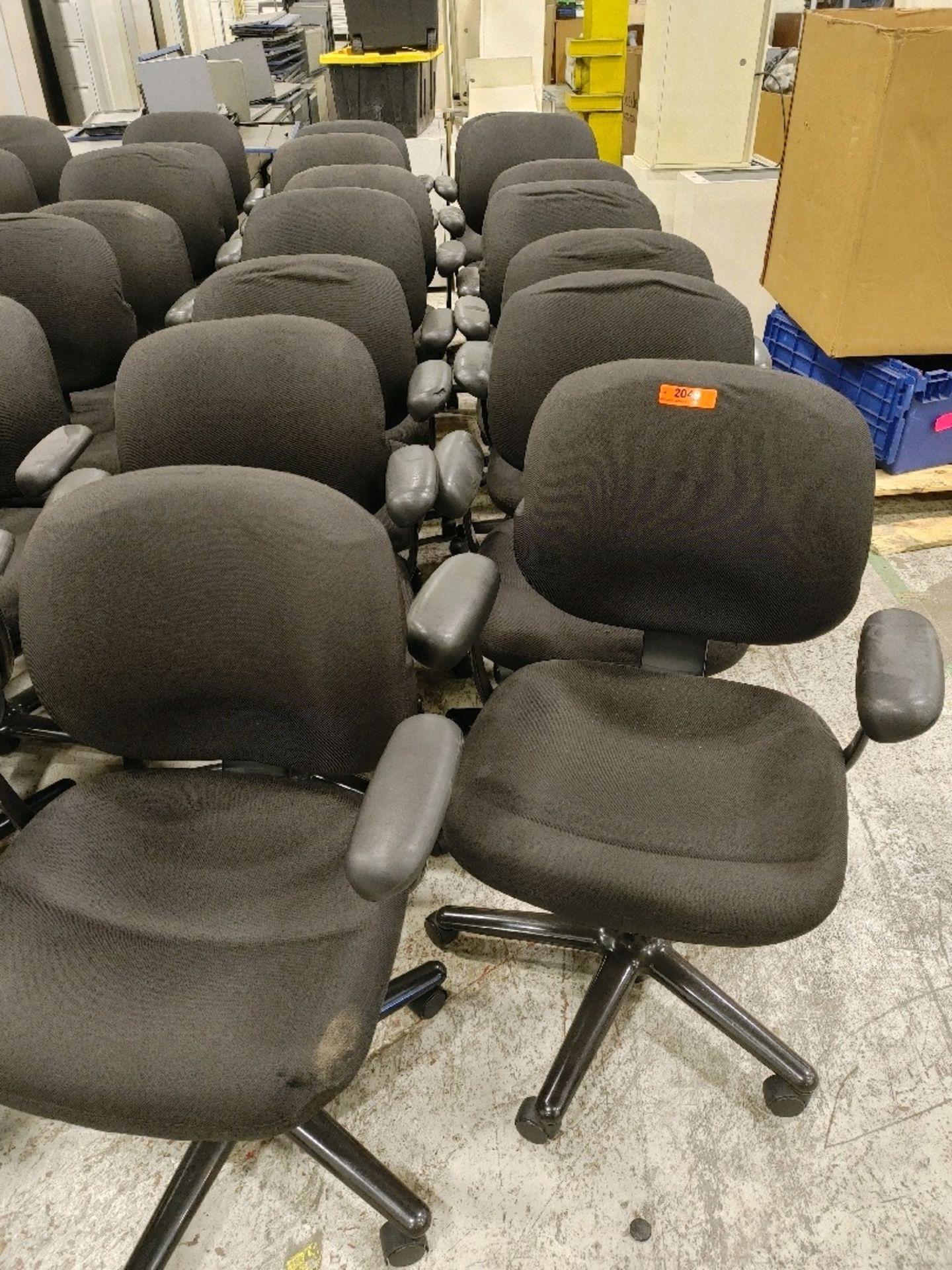 VARIOUS OFFICE ARM-CHAIRS ON WHEELS QTY: 15, LOCATED: 6101 N. 64TH STREET MILWAUKEE, WI 53218