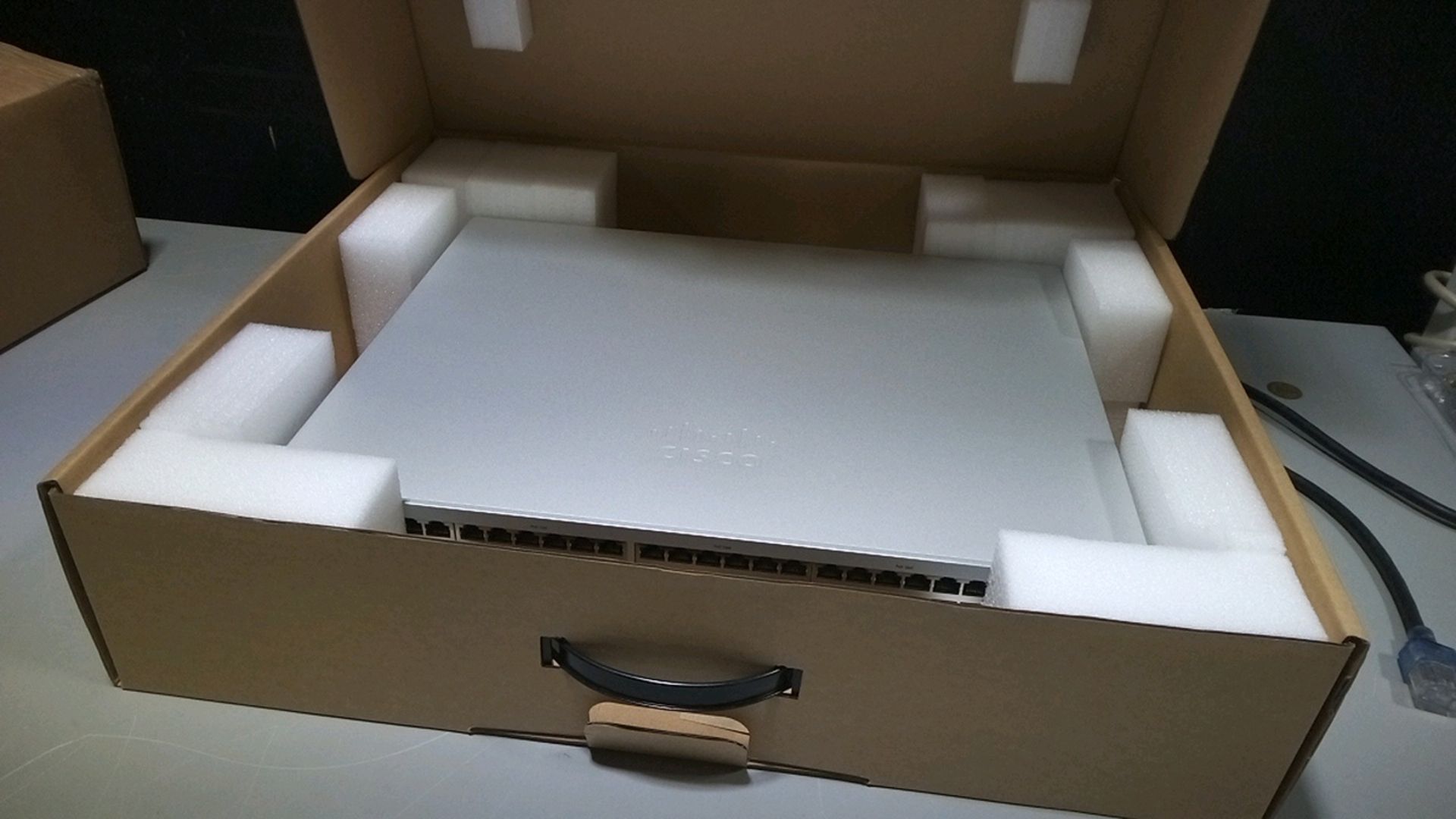 CISCO SYSTEMS MERAKI M210-48FP SWITCH LOCATED AT: 2440 GREENLEAF AVE, ELK GROVE VILLAGE IL - Image 4 of 4