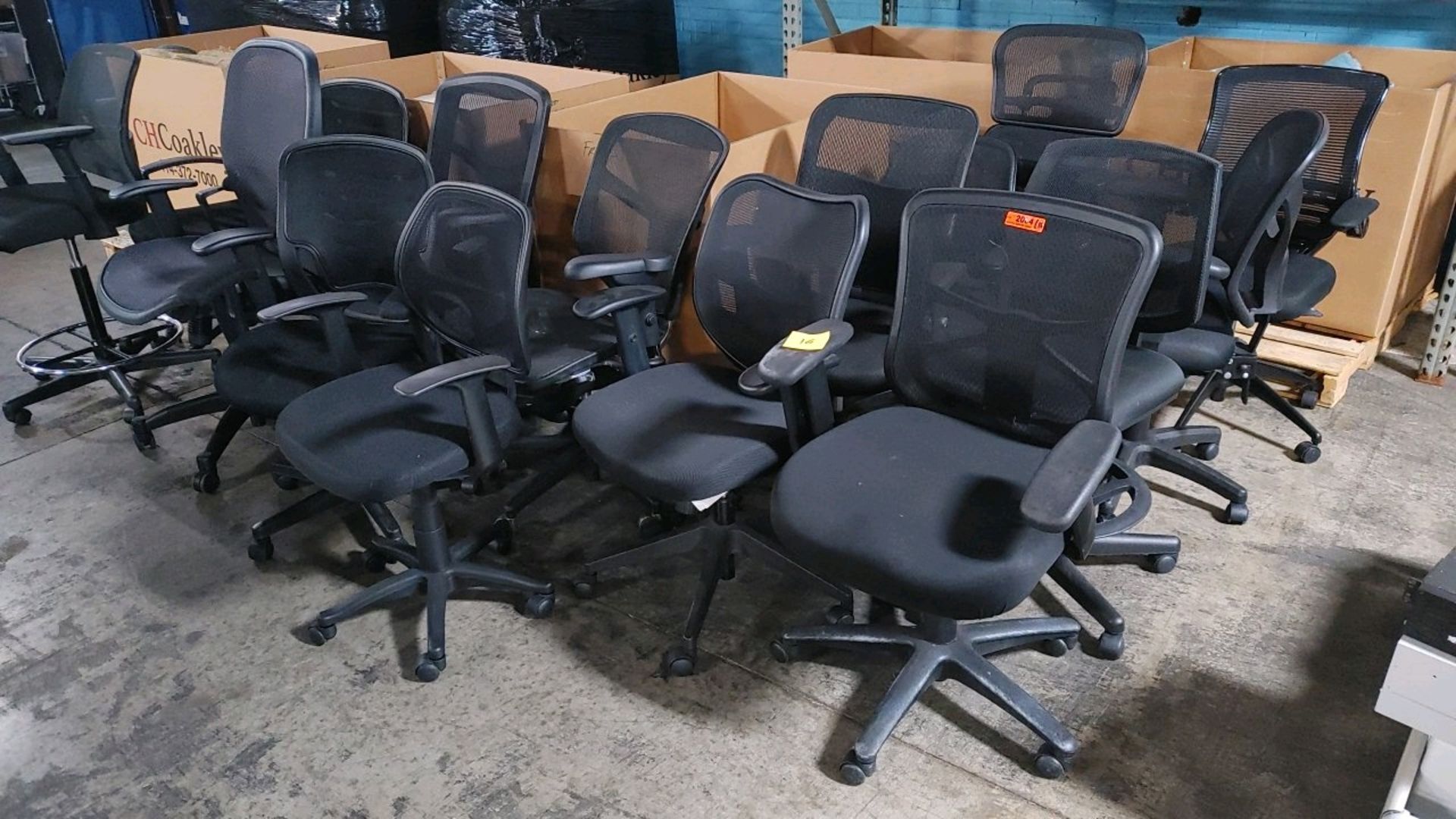 VARIOUS TASK OFFICE CHAIRS ON WHEELS QTY: 16, LOCATED: 3821 N. FRATNEY STREET MILWAUKEE, WI 53212