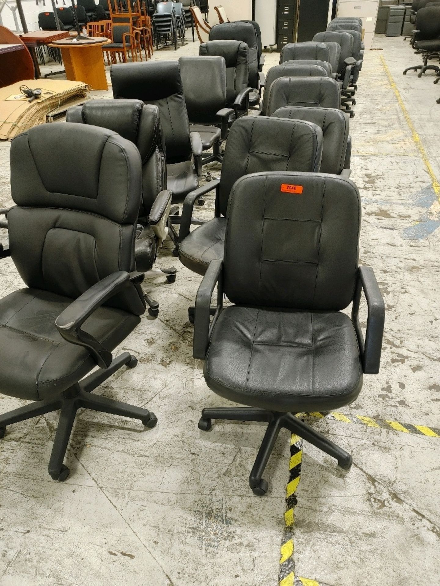 VARIOUS OFFICE ARM-CHAIRS ON WHEELS QTY: 20, LOCATED: 6101 N. 64TH STREET MILWAUKEE, WI 53218