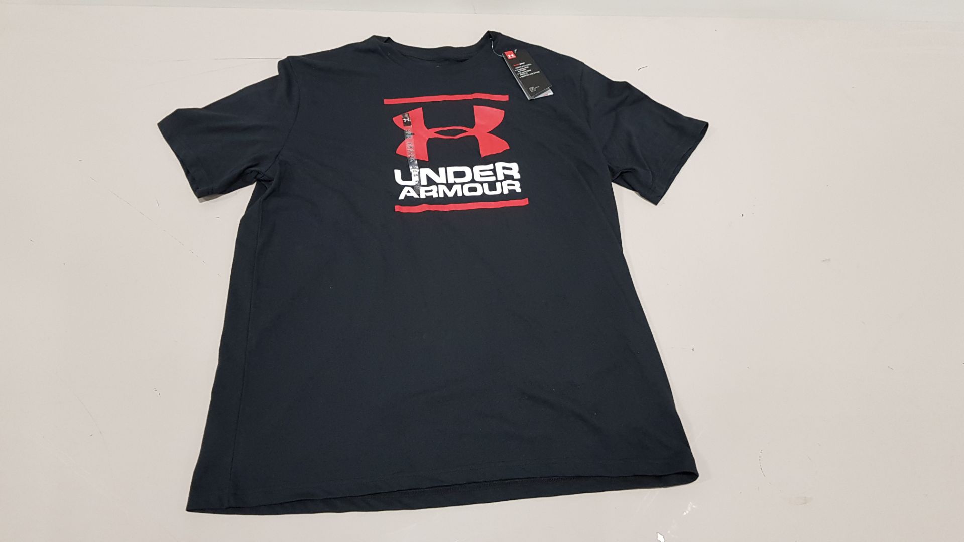 10 X BRAND NEW UNDER ARMOUR BLACK T-SHIRT UK SIZE XL