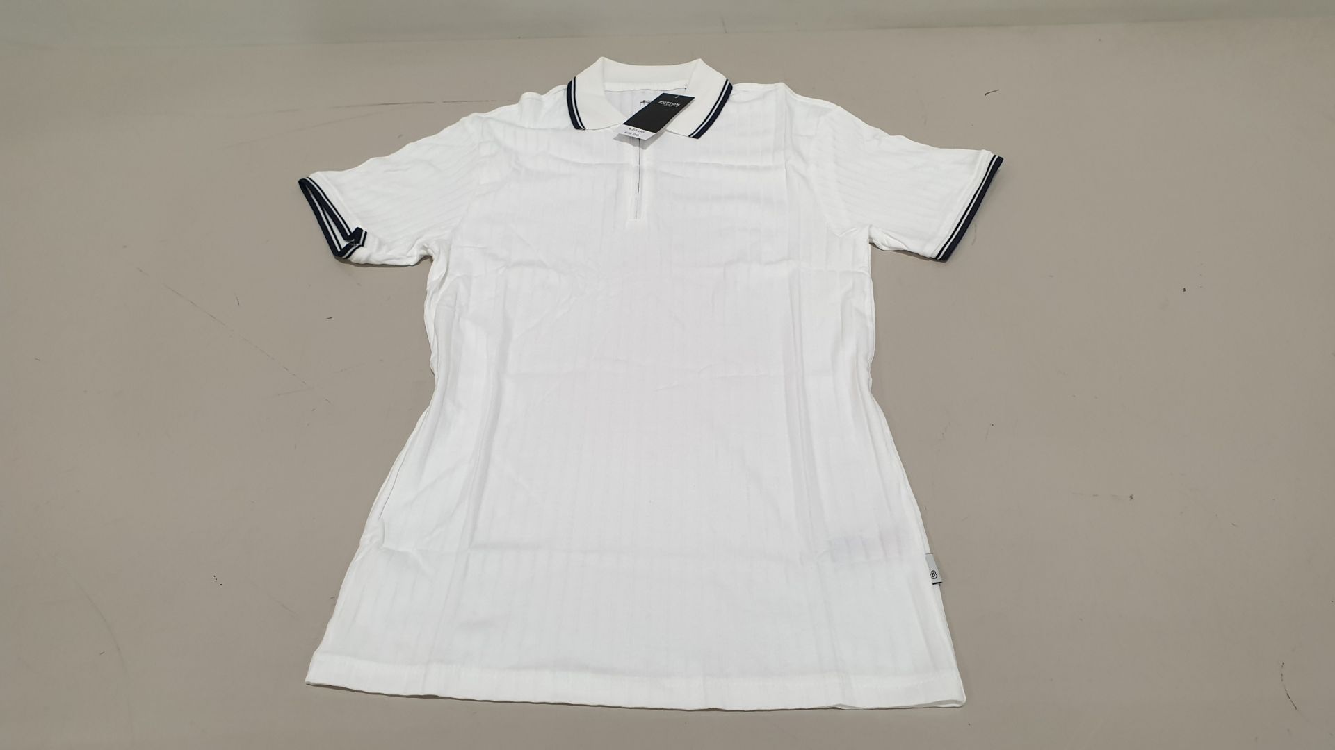 22 X BRAND NEW BURTON MENSWEAR SHIRT SIZE MEDIUM TOTAL RRP £396.00