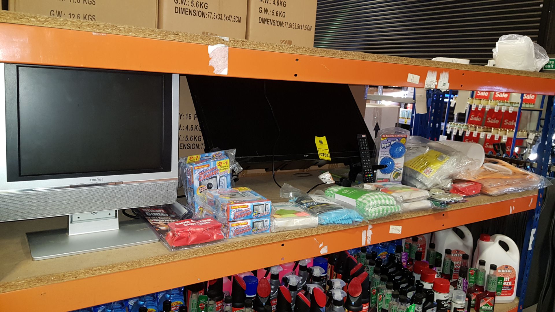 20+ PIECE MIXED CLEANING AND ELECTRONIC LOT CONTAINING BUSH TV, PROLINE TV, VARIOUS CLEANING