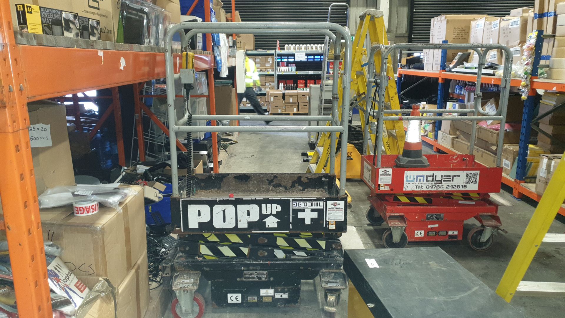 POP UP SAFE WORKING PLATFORM (MINI SCISSOR LIFT) MAXIMIM SAFE WORKING LOAD 300KG