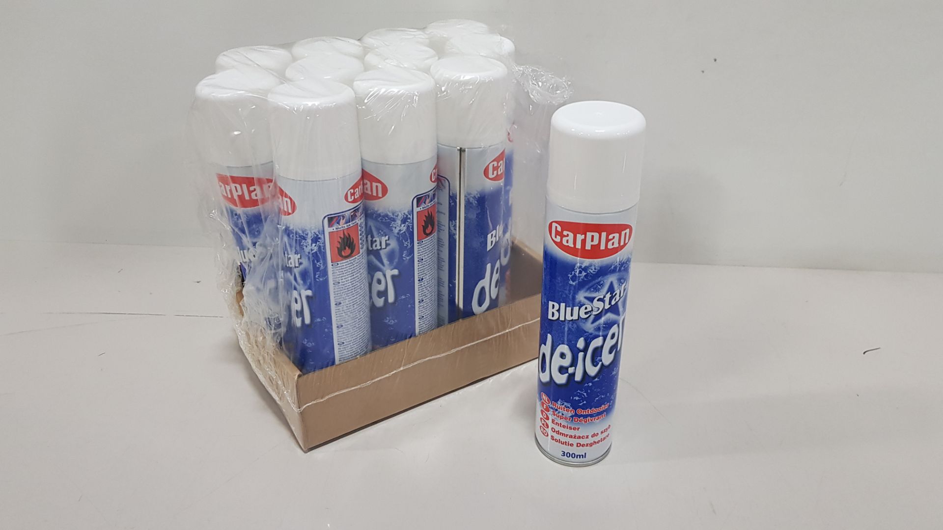 132 X BLUESTAR DE-ICER IN 11 PACKS 300ML