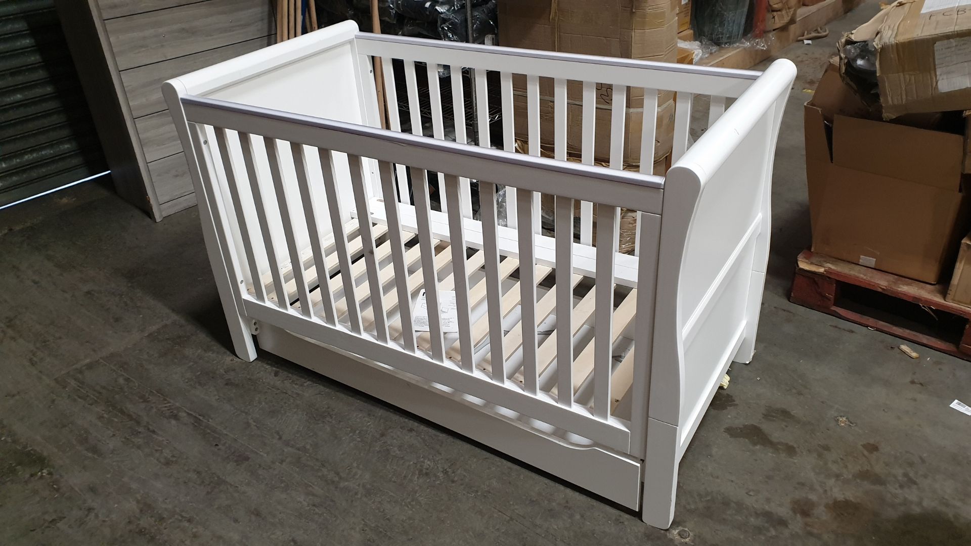 BRAND NEW MOTHERCARE HIGH GLOSS WHITE SLEIGH COT BED WITH STORAGE DRAWER - (KB488) - RRP £299 - IN 2