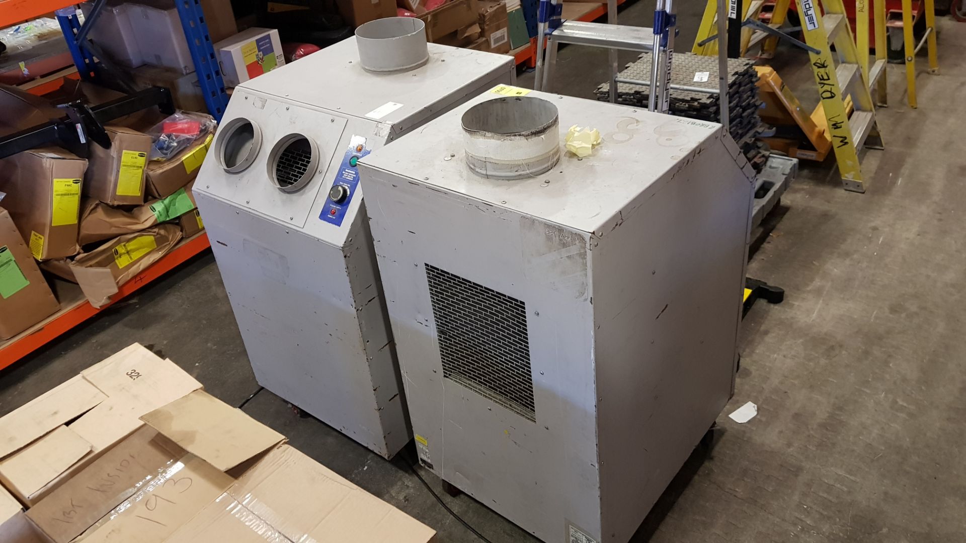 2 X BROUGHTON REFRIDGERATION UNITS - 230 V -TEMPERATRURE RANGE 15C TO 35 C - BOTH WORKING - SERIAL