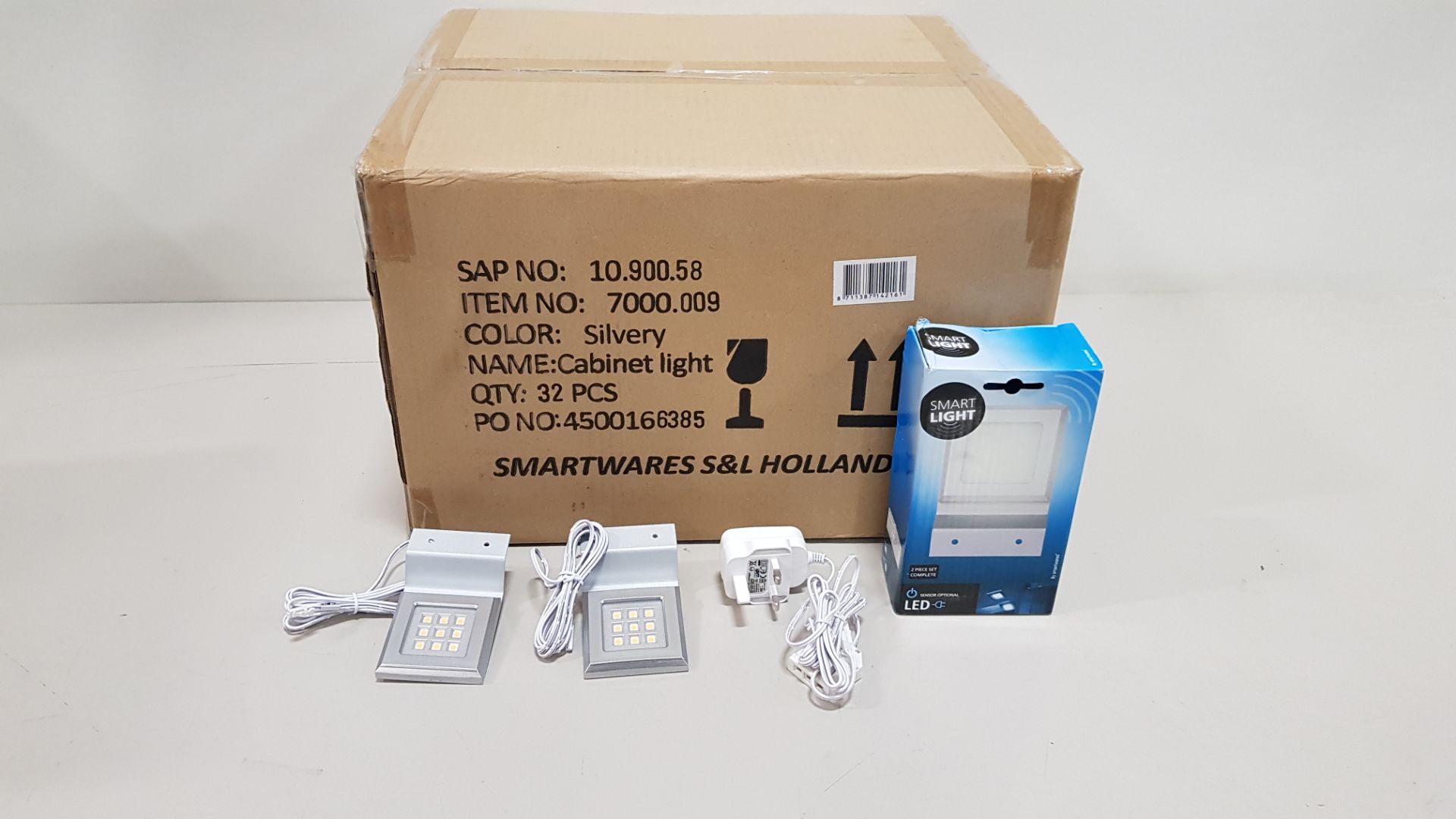 32 X BRAND NEW BOXED SMARTWARES SENSOR OPTIONAL LED OVER CABINET LIGHT (TOTAL RRP £800.00) - IN