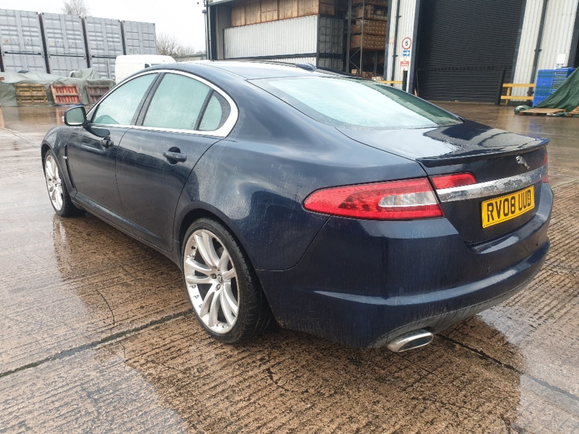 BLUE JAGUAR XF PREMIUM LUXURY D V6 A. ( DIESEL ) Reg : RV08UUB Mileage : 152395 Details: WITH 1 KEY. - Image 2 of 7