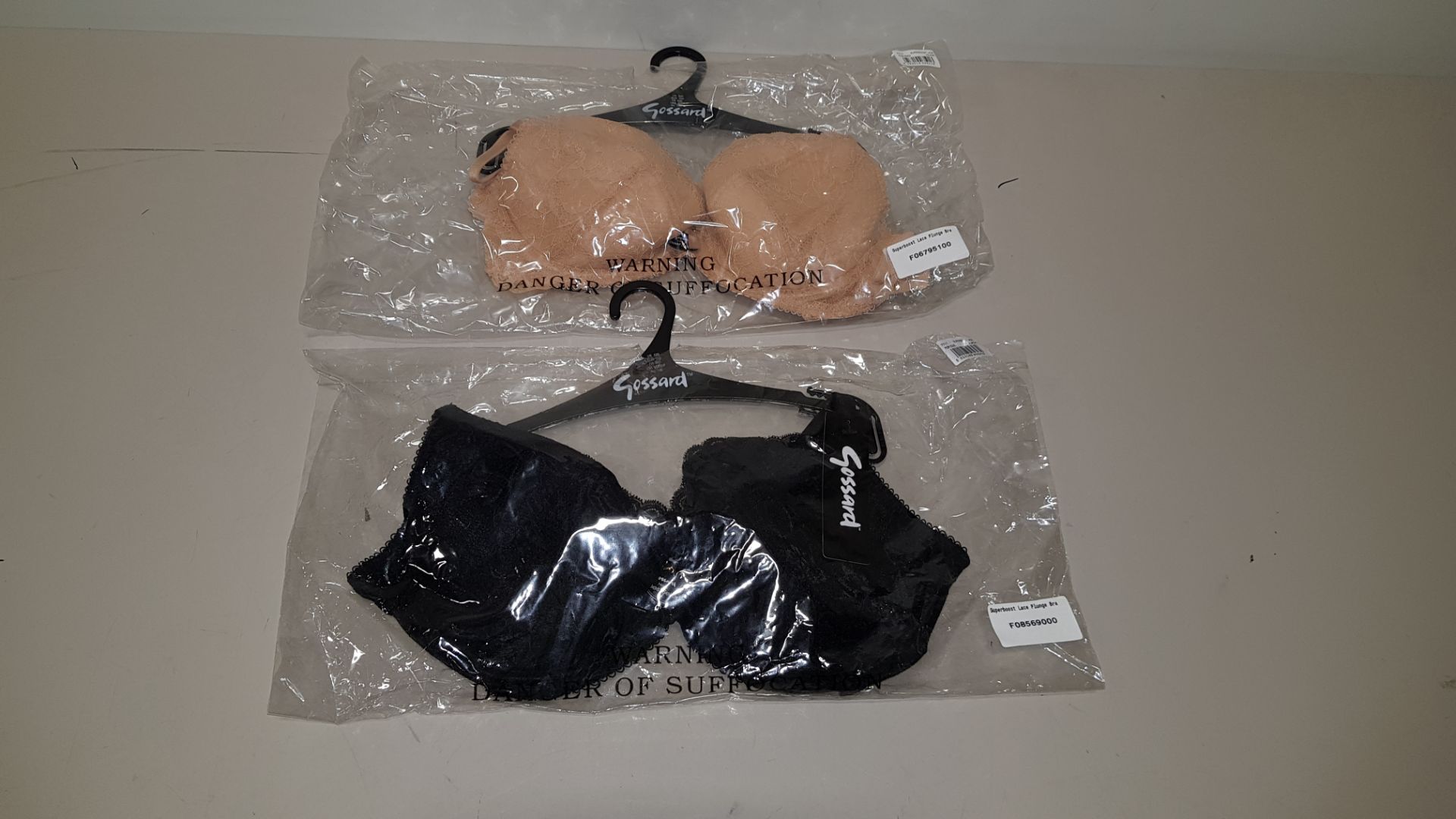 72 X BRAND NEW GOSSARD BRAS IN VARIOUS STYLES AND SIZES IE NUDE SUPERBOOST LACE PLUNGE BRA 70D/