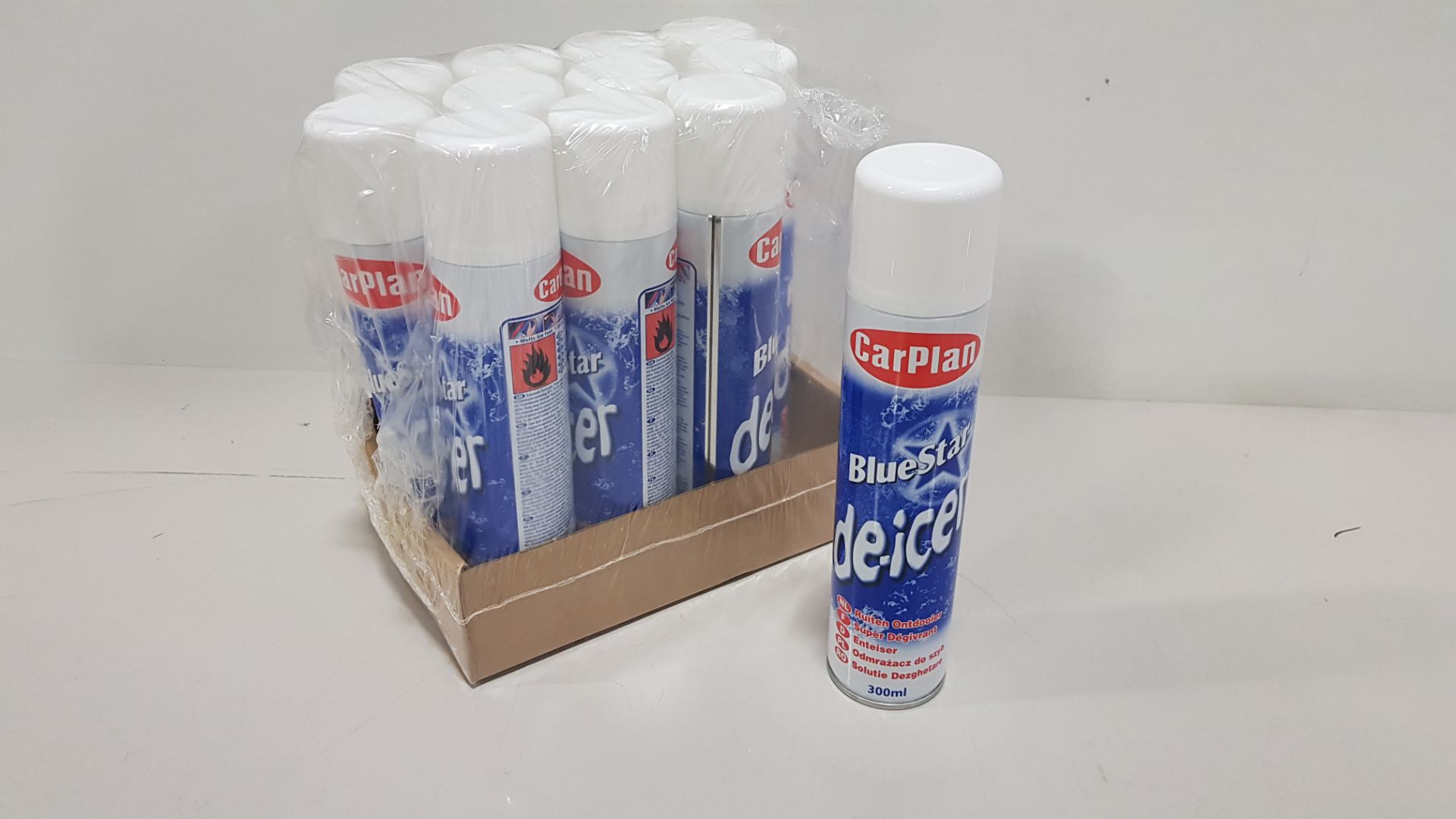 144 X BLUESTAR DE-ICER IN 12 PACKS 300ML