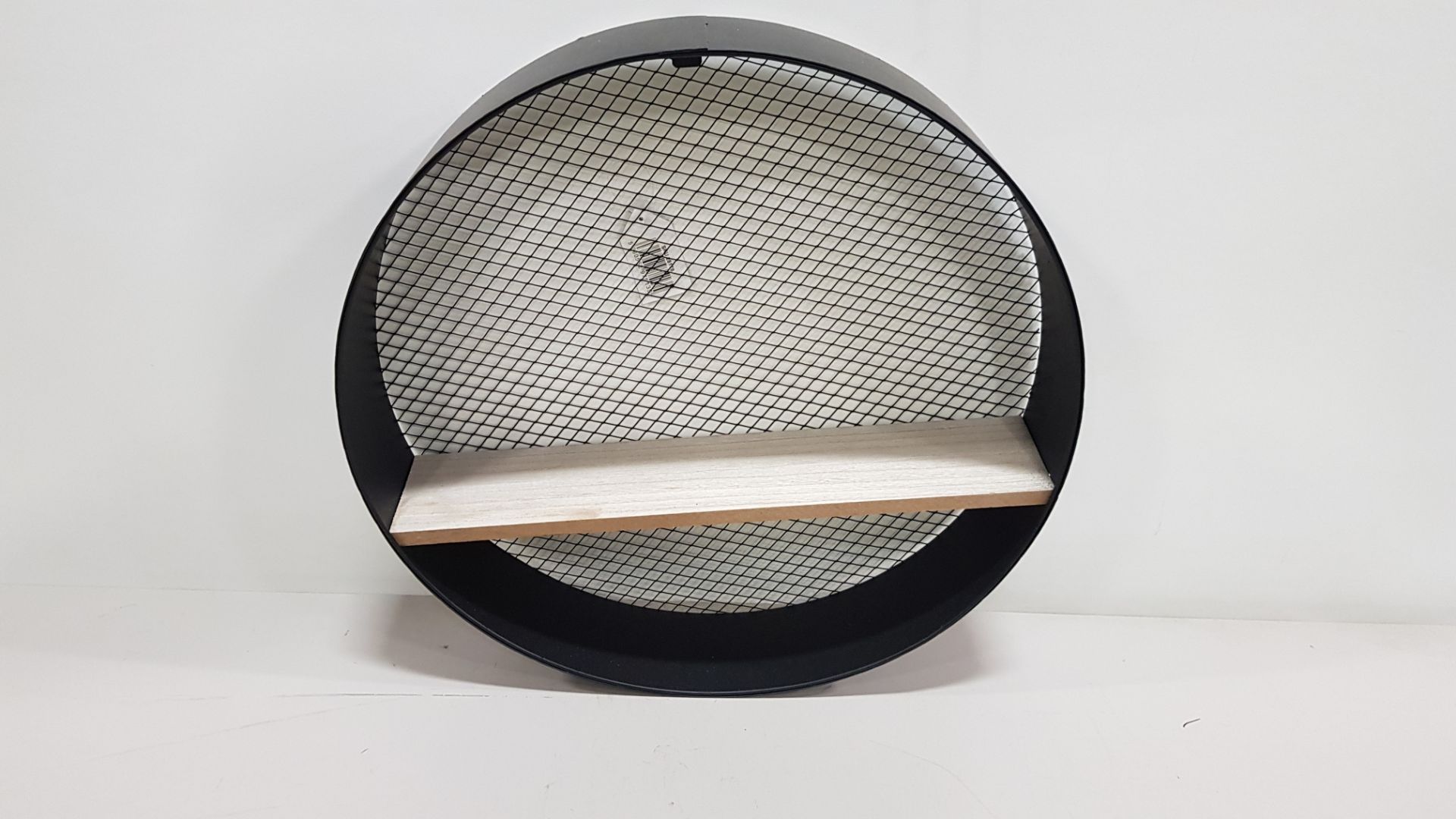 24 X BRAND NEW ROUND MESH INDUSTRIAL STYLED SHELF