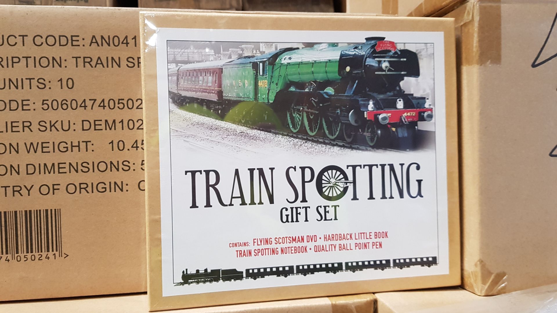 210 X BRAND NEW TRAINSPOTTING GIFT SET CONTAINS FLYING SCOTTSMAN DVD, HARD BACK BOOK AND A QUALITY