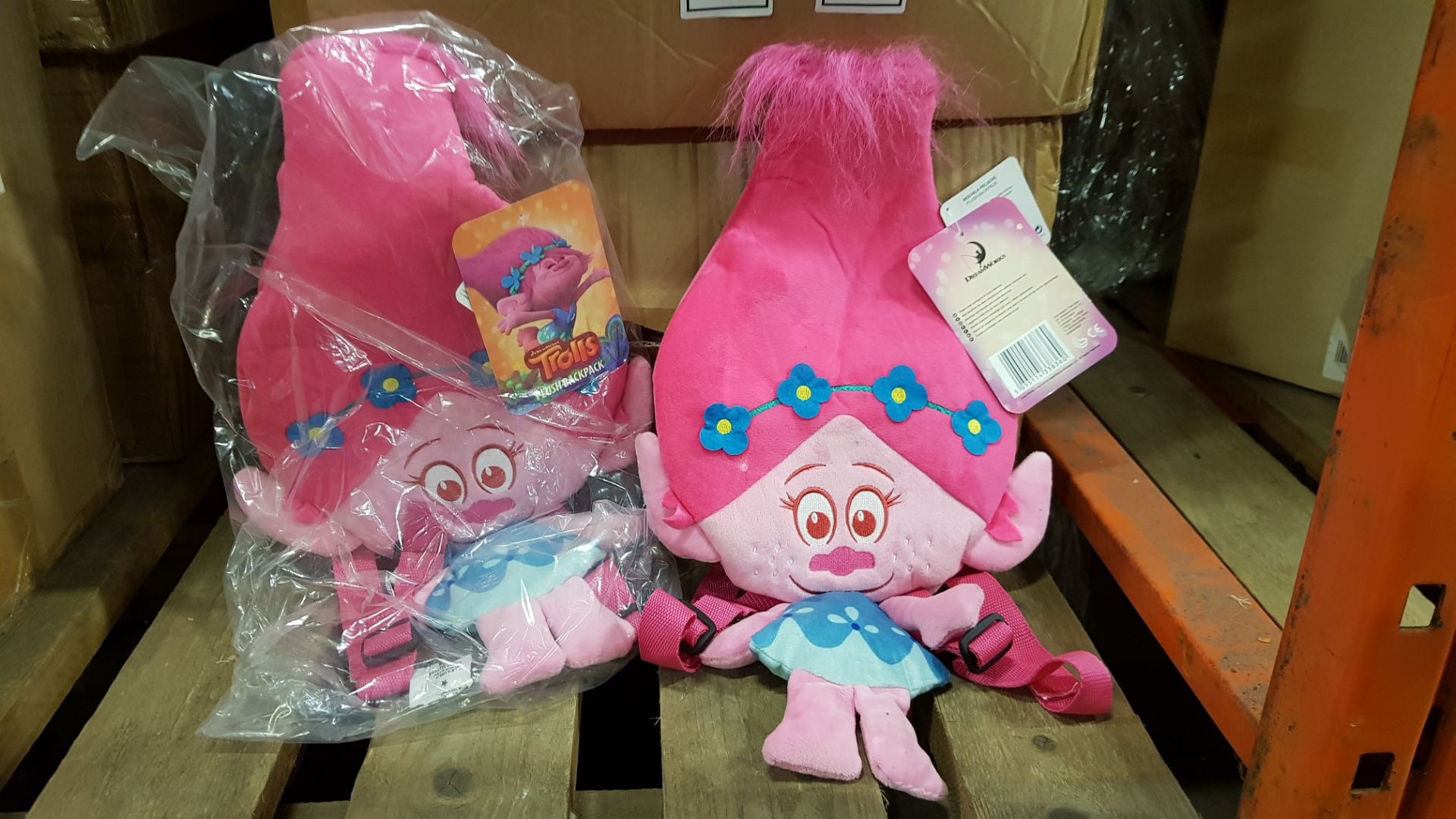 60 X BRAND NEW TROLLS PLUSH BACPACK IN 5 BOXES