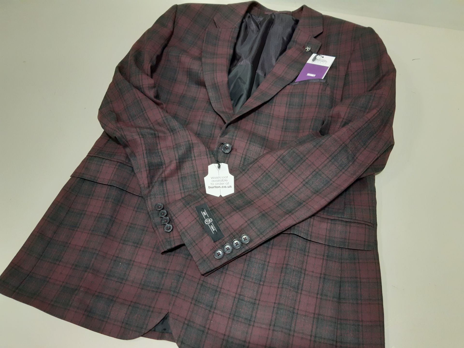 8 X BRAND NEW THE NIGHT BEFORE RED AND BLACK TARTAN JACKETS IN SIZE 40 LARGE