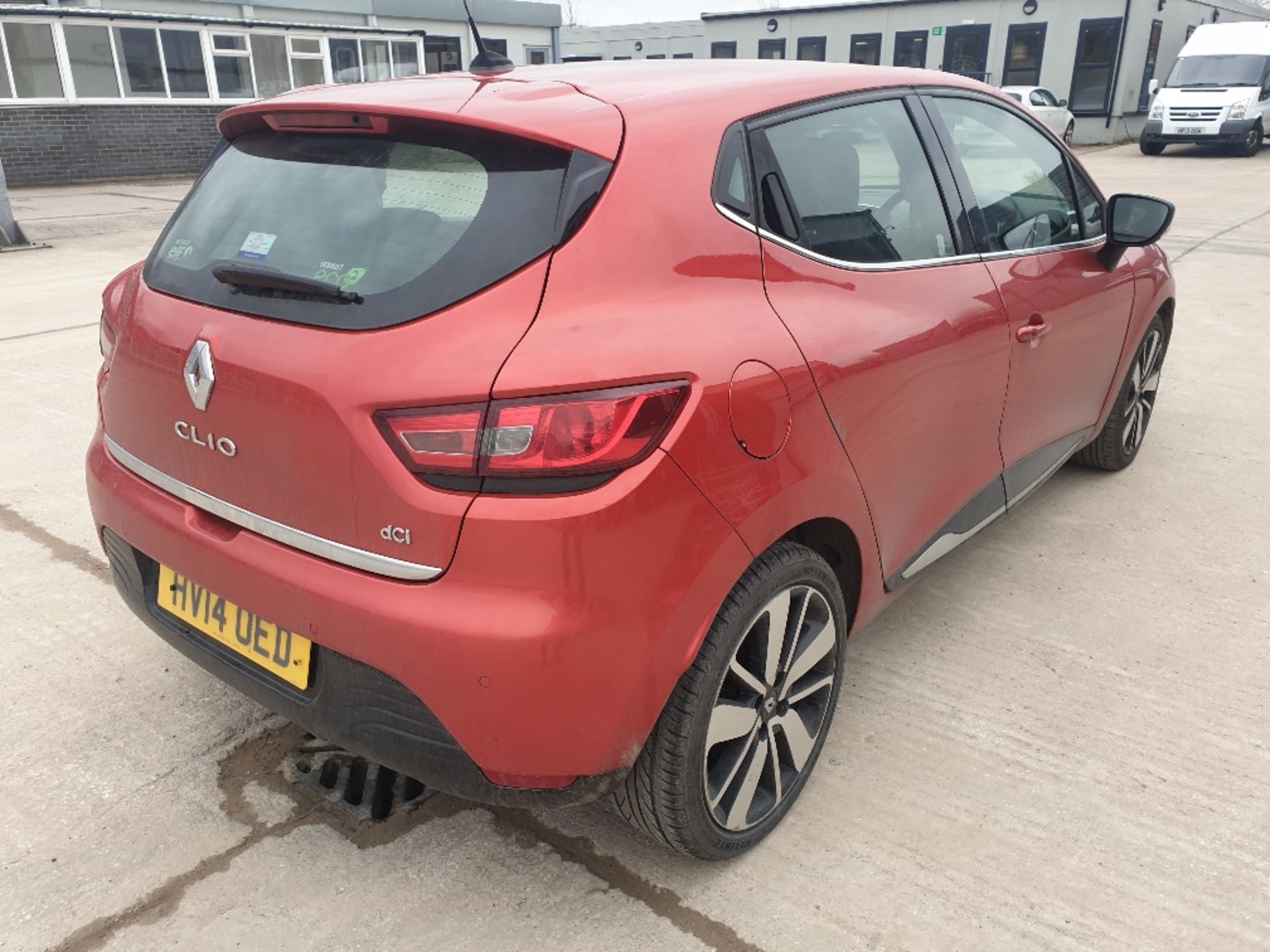 RED RENAULT CLIO DYNAMIQUES MEDIA NAV NRG. ( DIESEL ) Reg : HV14 OED Mileage : 53,313 Details: - Image 2 of 8