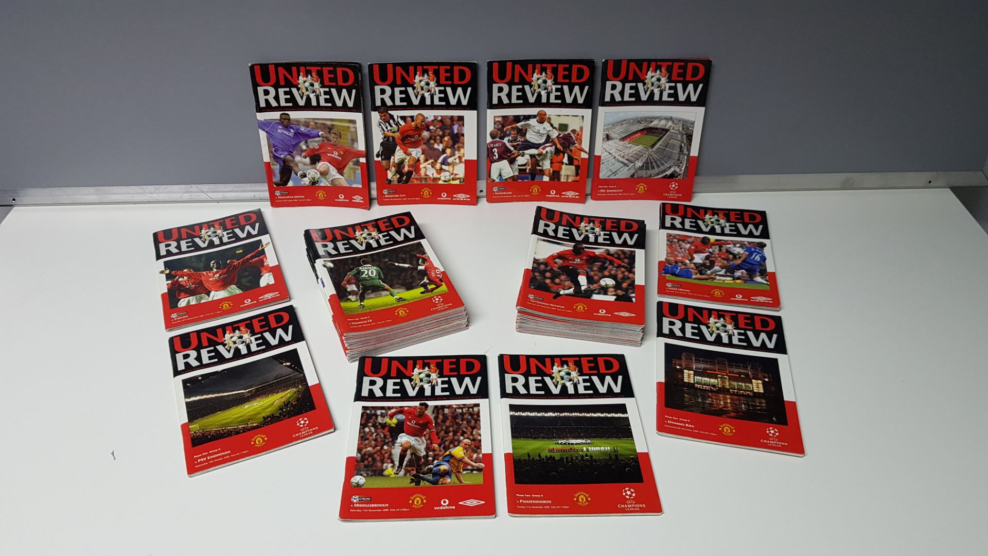 COMPLETE COLLECTION OF MANCHESTER UNITED PROGRAMMES FROM THE 2000/01 SEASON. FROM ISSUE 1 - 27 IN
