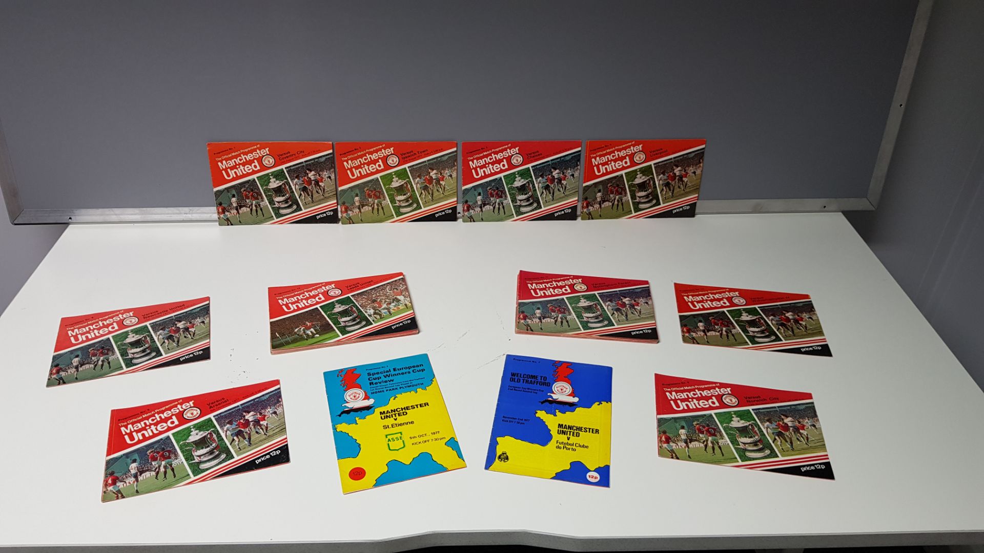 COMPLETE COLLECTION OF MANCHESTER UNITED HOME GAME PROGRAMMES FROM THE 1977/1978 SEASON. RANGING