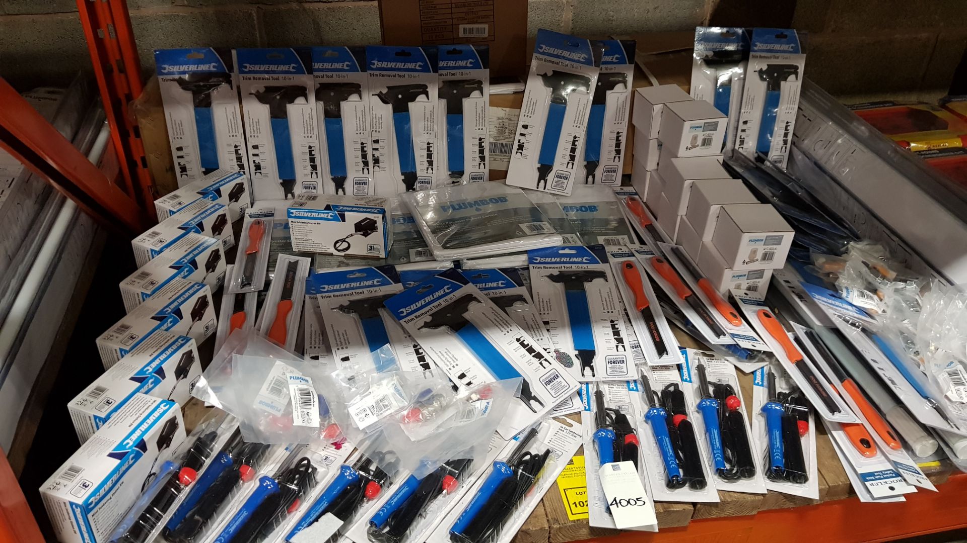 50 + PIECE TOOL LOT CONTAINING SILVERLINE MINI SOLDERING STATIONS 8W, PLUMBOB STRAIGHT CONTRACT