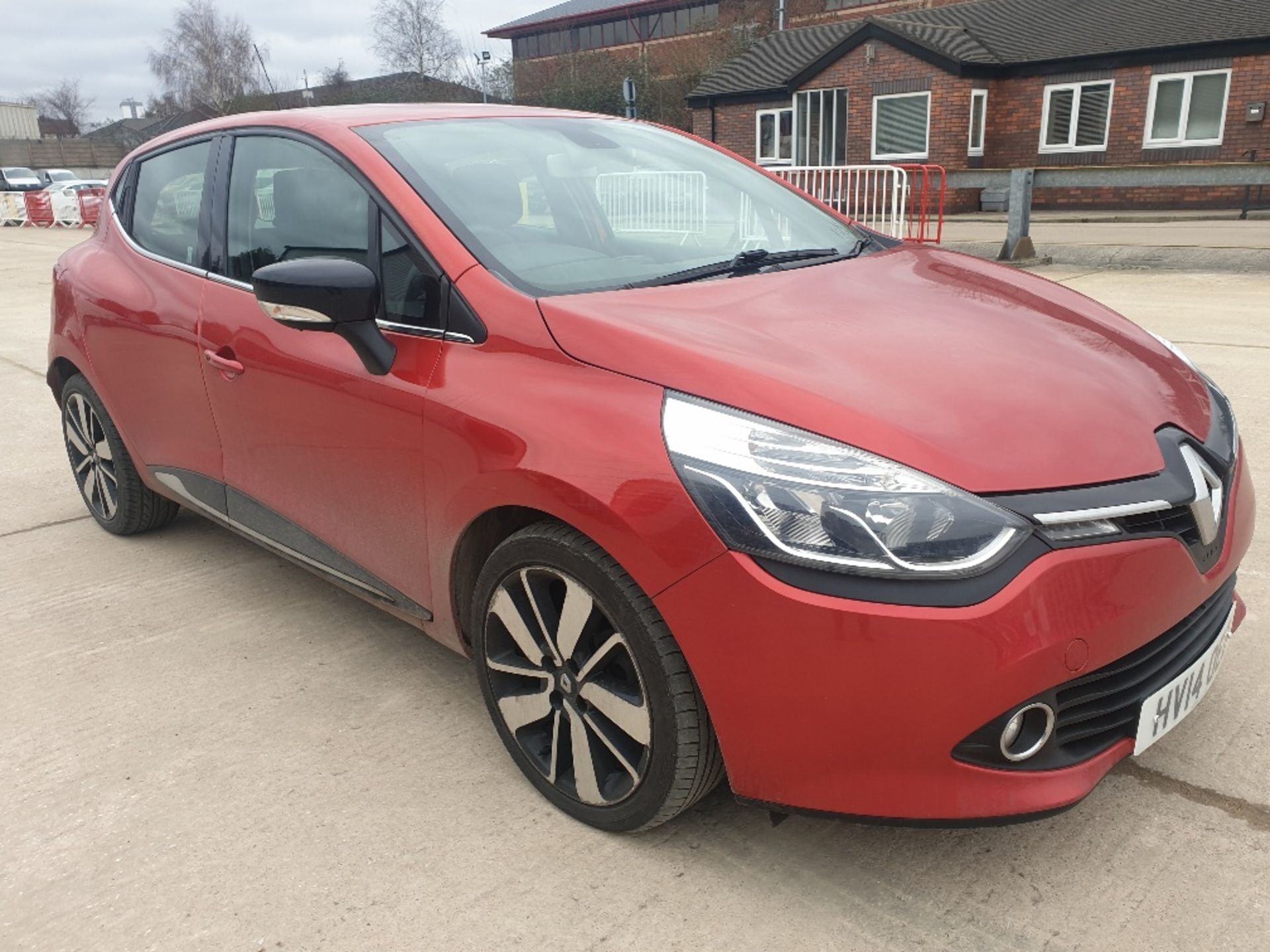 RED RENAULT CLIO DYNAMIQUES MEDIA NAV NRG. ( DIESEL ) Reg : HV14 OED Mileage : 53,313 Details: