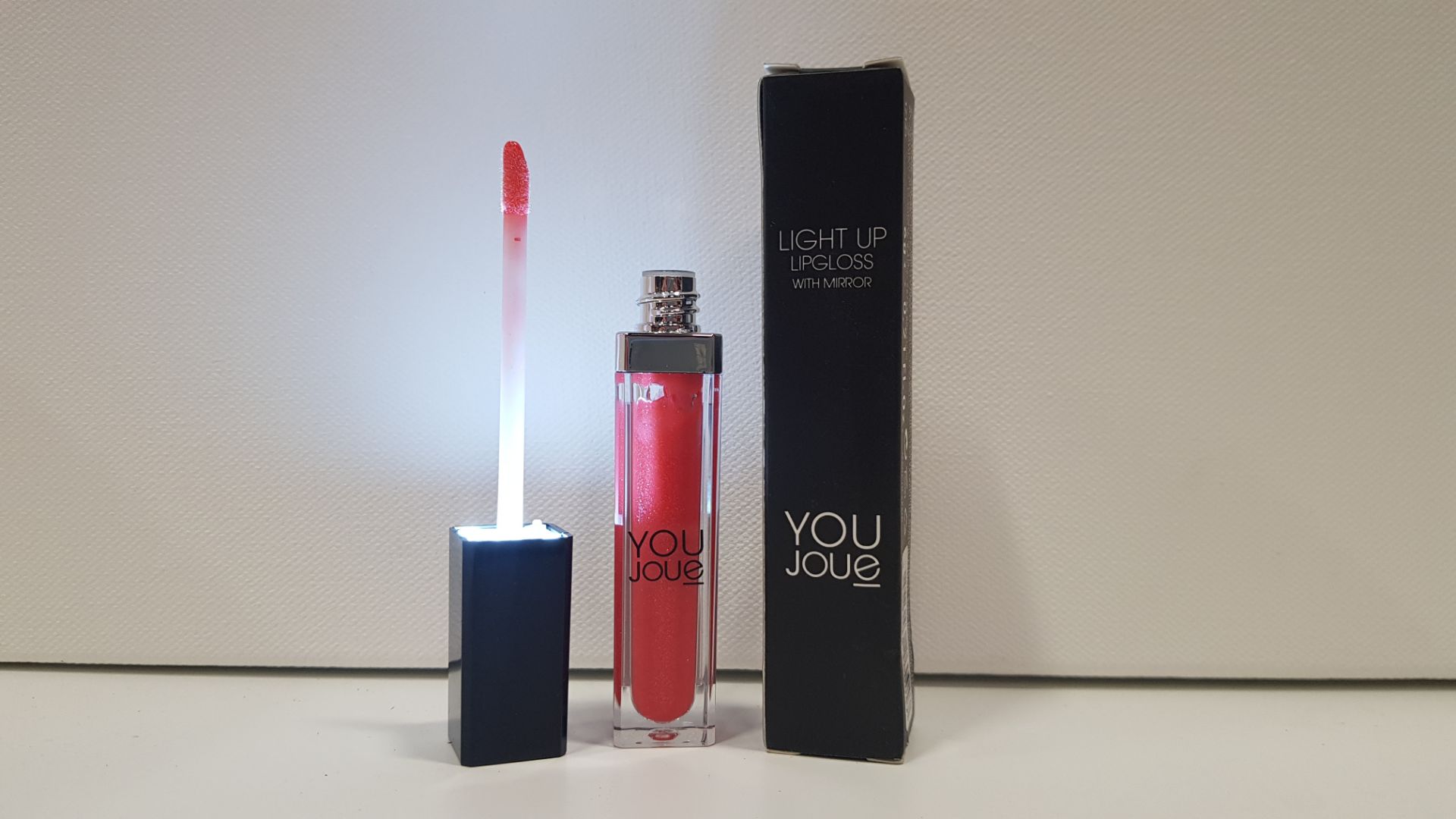 80 X LIGHT UP LIP GLOSS WITH MIRROR - YOU JOUE - RED (JUICY GUAVA) IN RETAIL BOX - IN 1 CARTON (