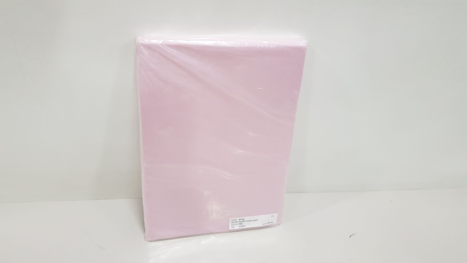 42 X BRAND NEW PINK DEEP FITTED SHEETS SINGLE AND DOUBLE