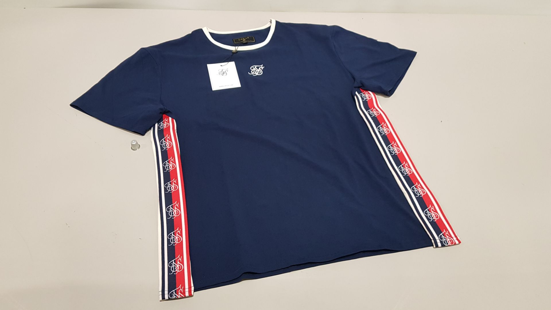 10 X BRAND NEW NAVY S/S ESSENTIAL RETRO TAPE TEE IN VARIOUS SIZES
