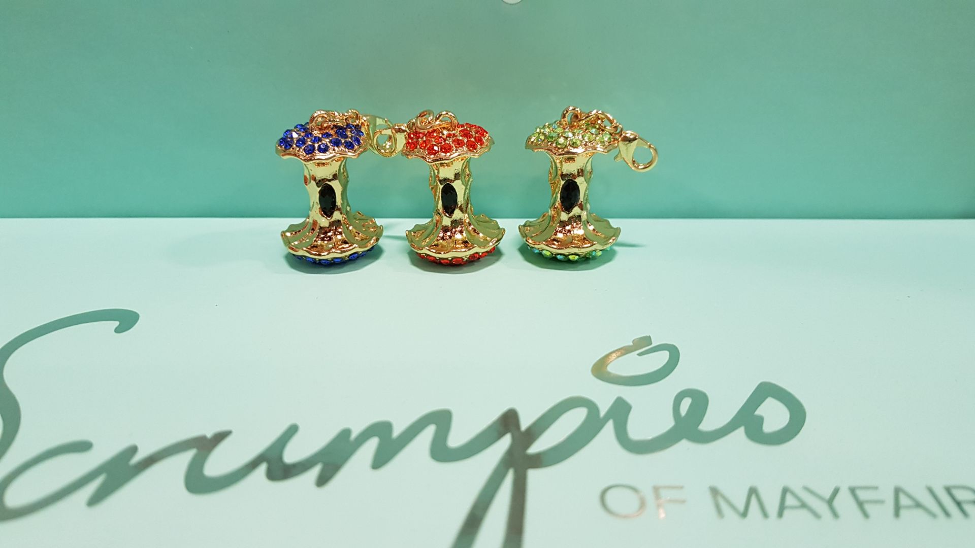 500 X SCRUMPIES OF MAYFAIR CHARMS - IN ASSORTED COLOURS WAYS
