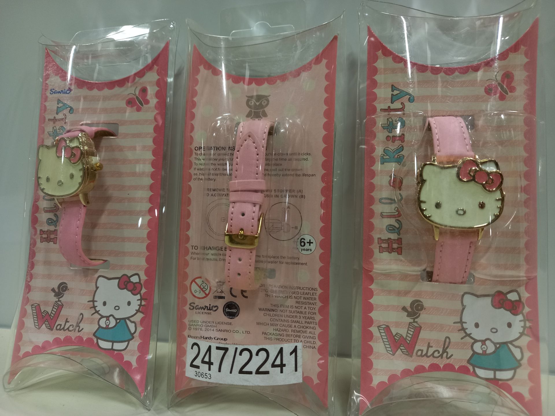 APPROX 50 X BRAND NEW BOXED HELLO KITTY FLIP UP FACE WATCHES