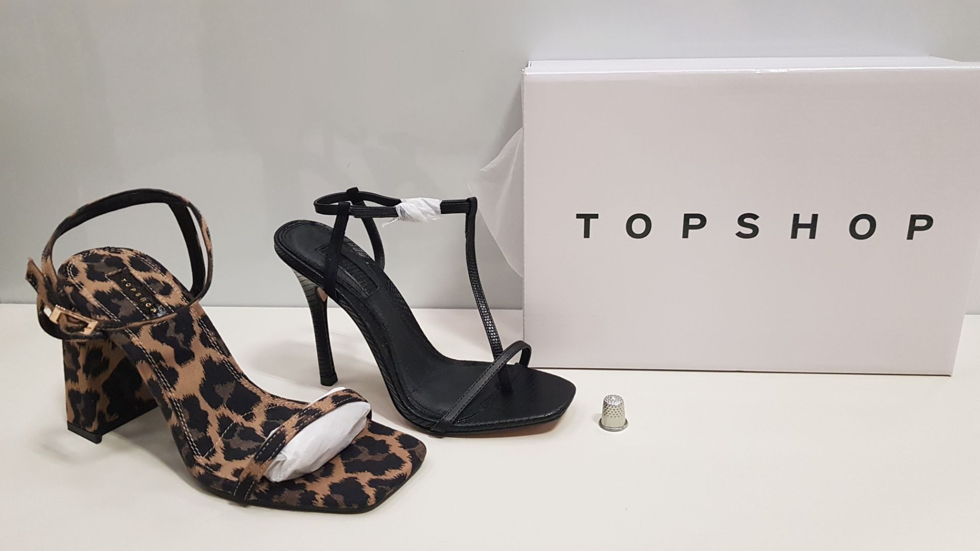 15 X BRAND NEW TOPSHOP SHOES - 13 X BRAND NEW TOPSHOP ROCCO TRUE LEOPARD UK SIZE 7 AND 5 SHOES AND 2