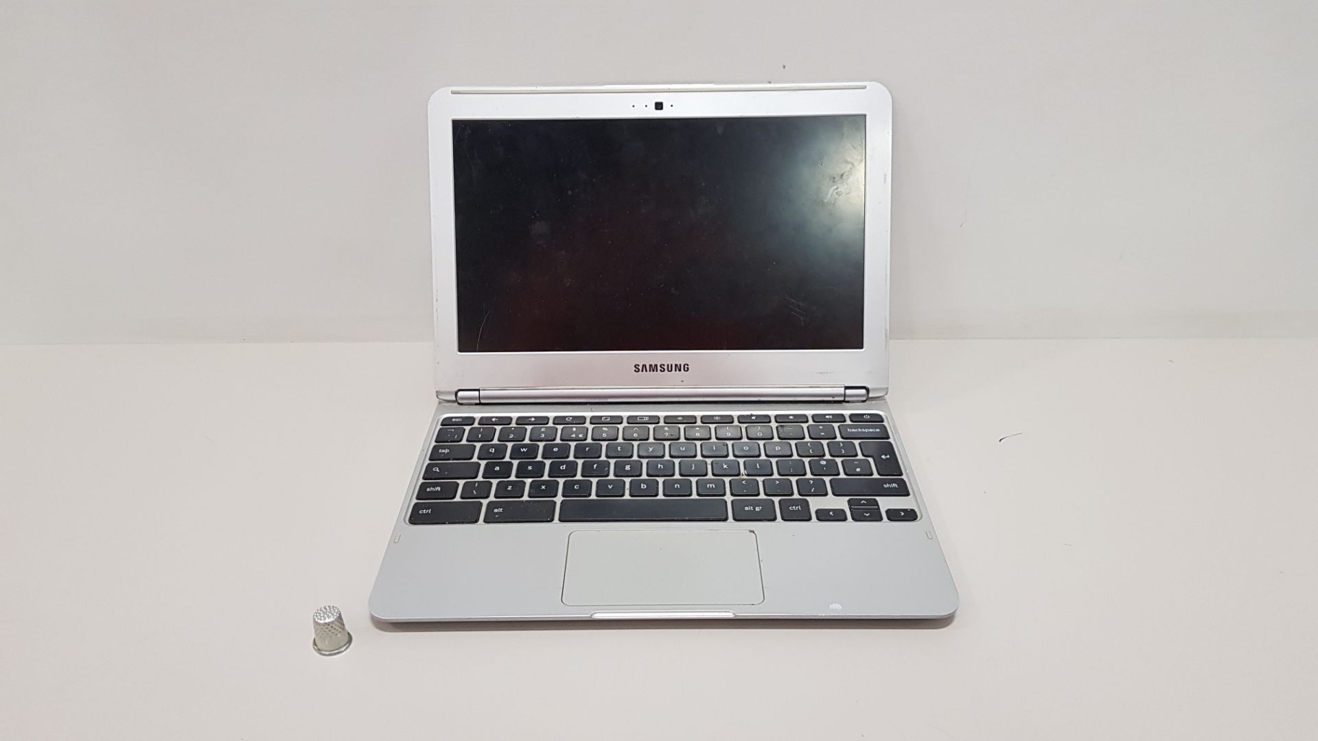 SAMSUNG 3030 CHROMEBOOK CHROME O/S - WITH CHARGER