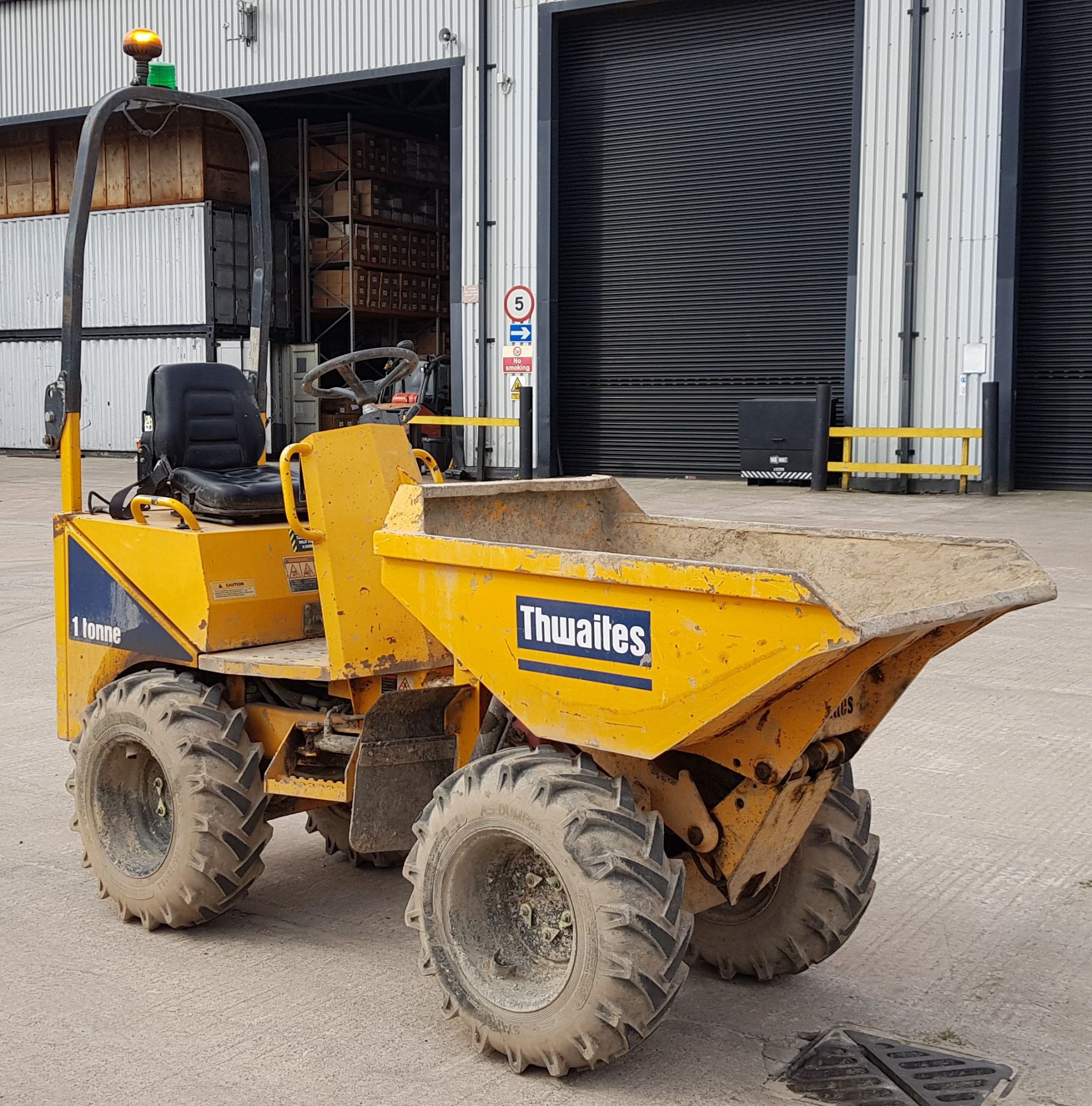 THWAITES ALL DRIVE 1 TONNE HI-TIP DUMPER ENGINE SIZE - 1115CC COLOUR - YELLOW FUEL - DIESEL