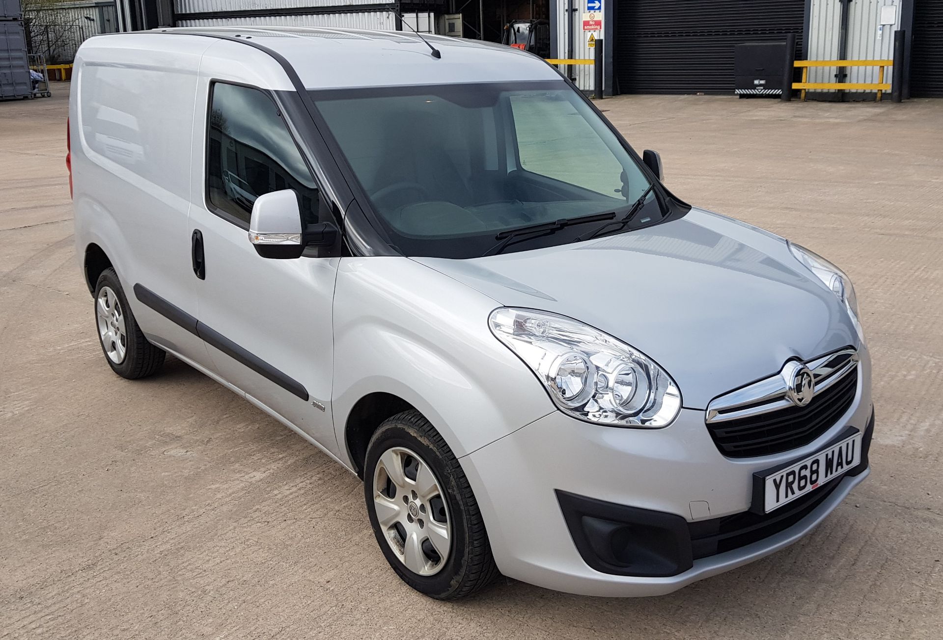 SILVER VAUXHALL COMBO 2000 SPORTIVE CDTI. ( DIESEL ) Reg : YR68 WAU Mileage : 39451 Details: WITH