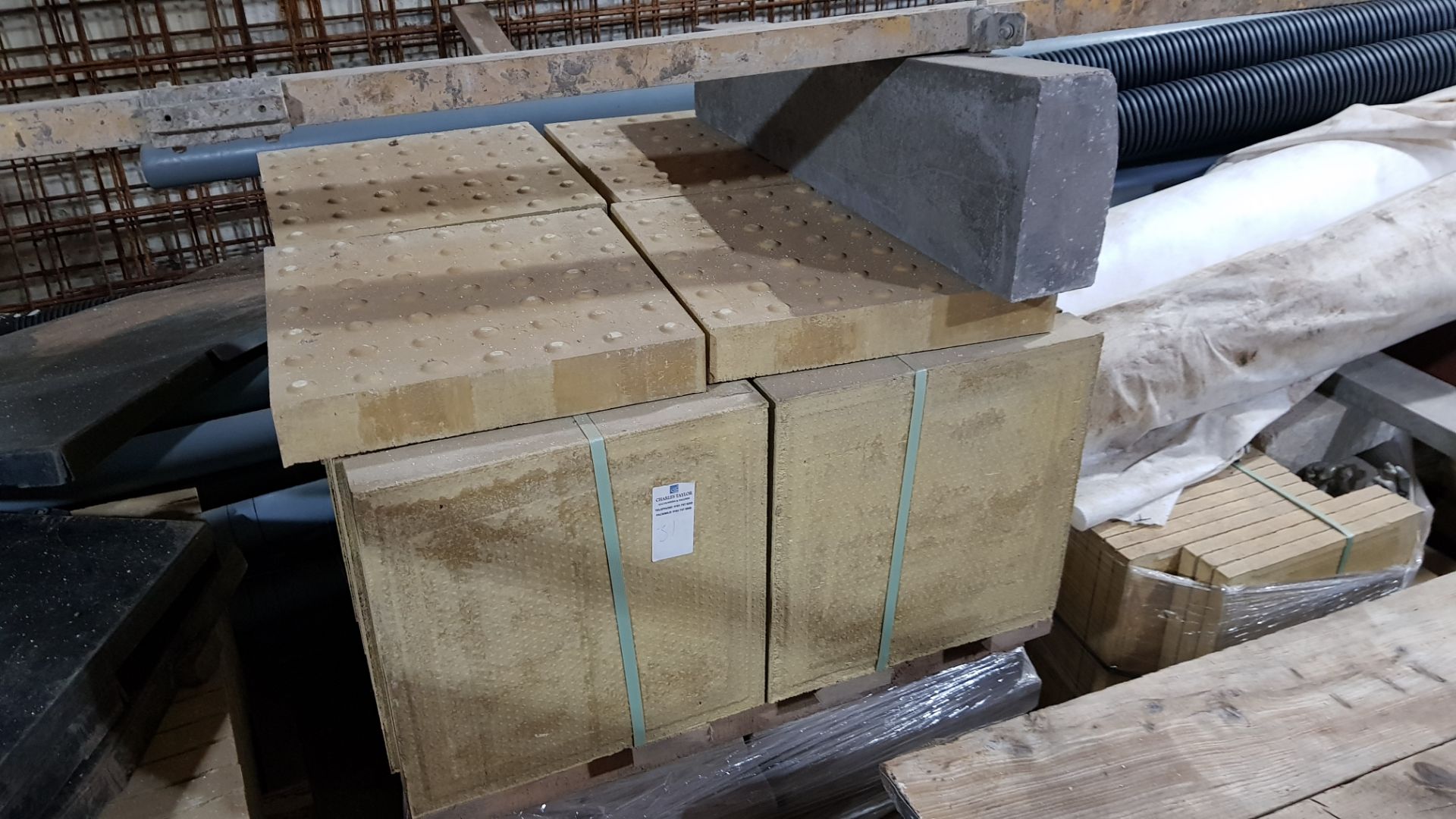 1 X PALLET OF YELLOE (GUIDE) PAVING SLABS - USED FOR PUBLIC AREAS