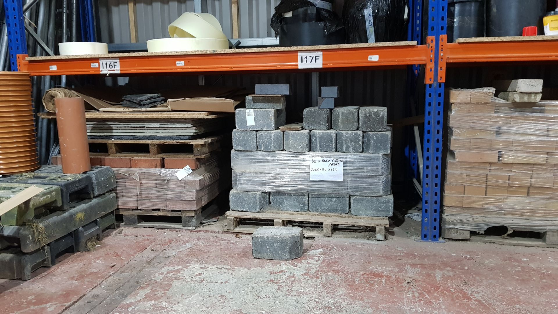 2 X PALLETS TO INCLUDE - 60 X (GREY COBBLE EDGES 2045X160X130) 7 X SLABS OF VARIOUS INDIAN STONE